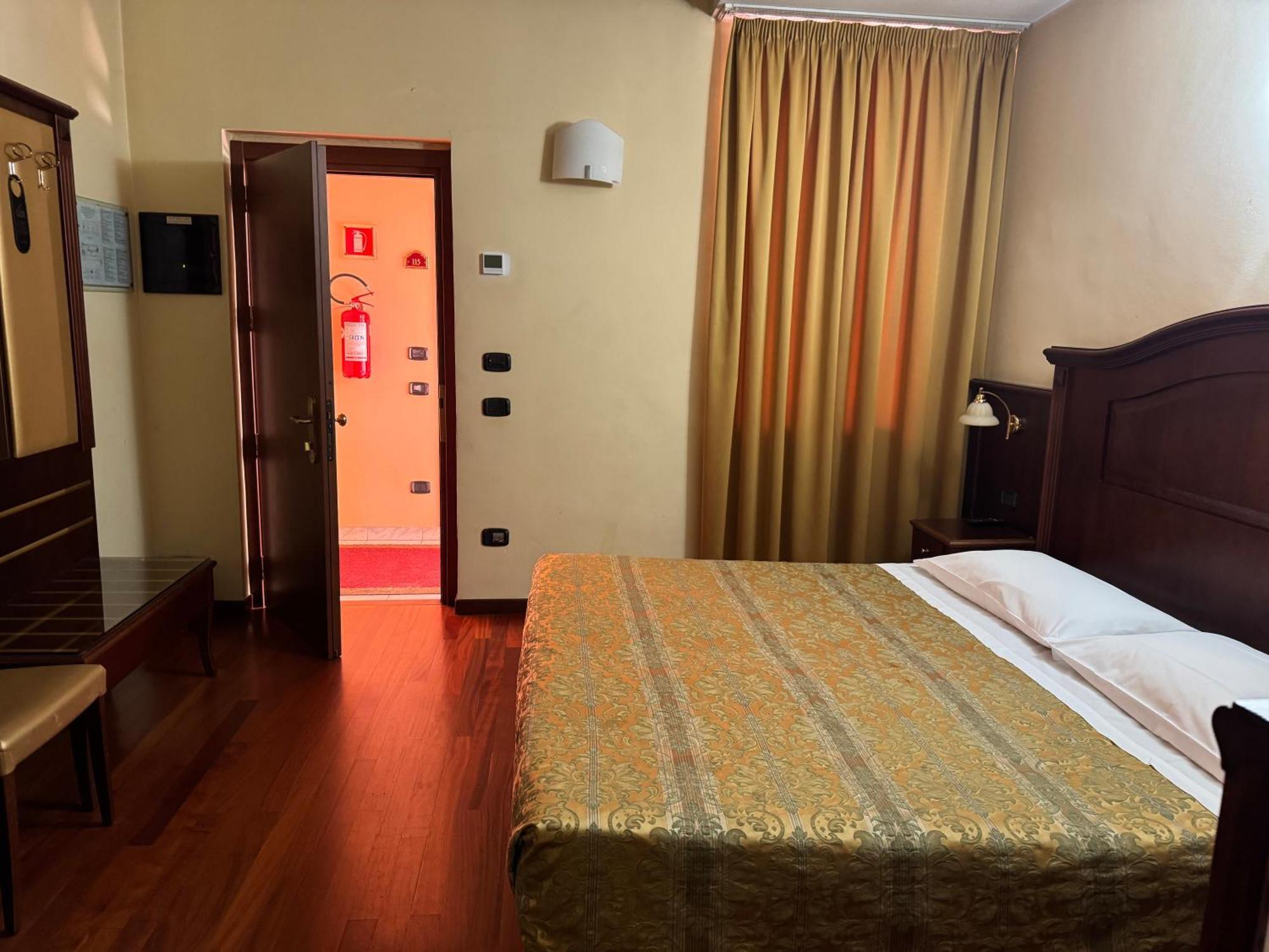Hotel Valganna — Foto 1